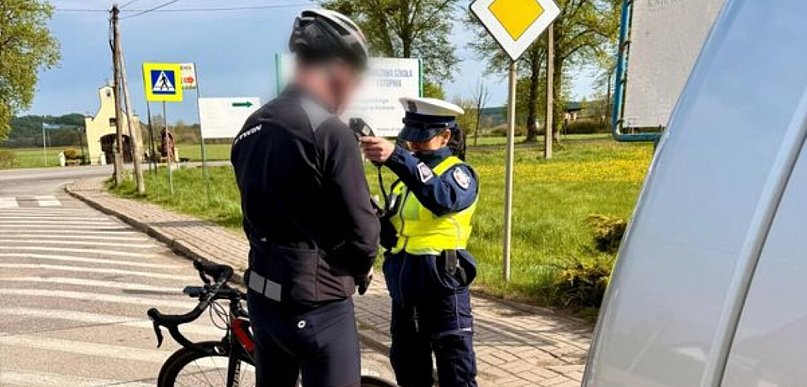 Jakie wykroczenia popełniają kierujący jednośladami?