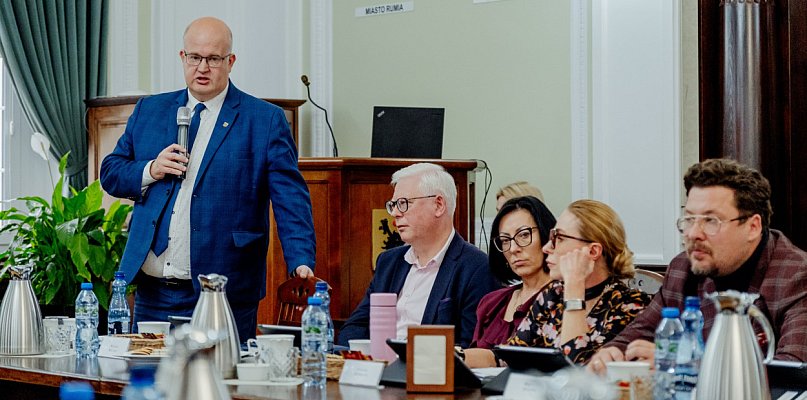 Uchwały finansowe i polityki społecznej na Sesji Rady Powiatu Wejherowskiego - 46317