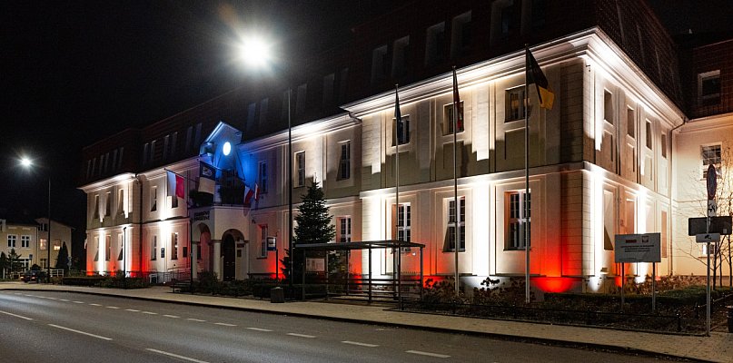 Starostwo rozbłyśnie na czerwono w ważnej sprawie - 46673