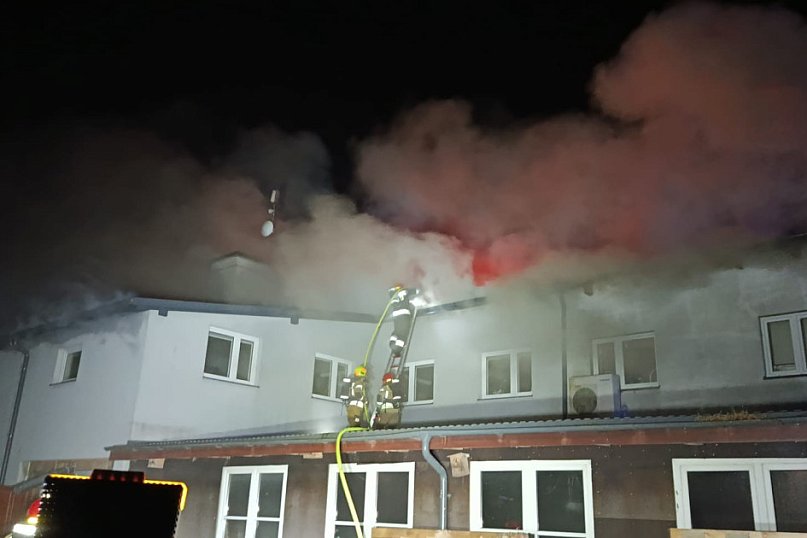 Pożar hali w Łężycach