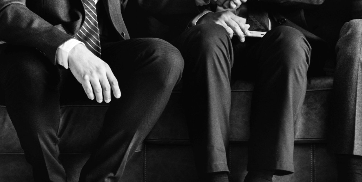 Jak prawo karne definiuje udział w zorganizowanej grupie przestępczej?