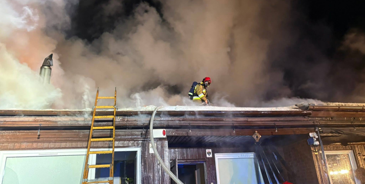 Szczegóły pożaru w Nadolu. Kilkanaście zastępów OSP i PSP w akcji