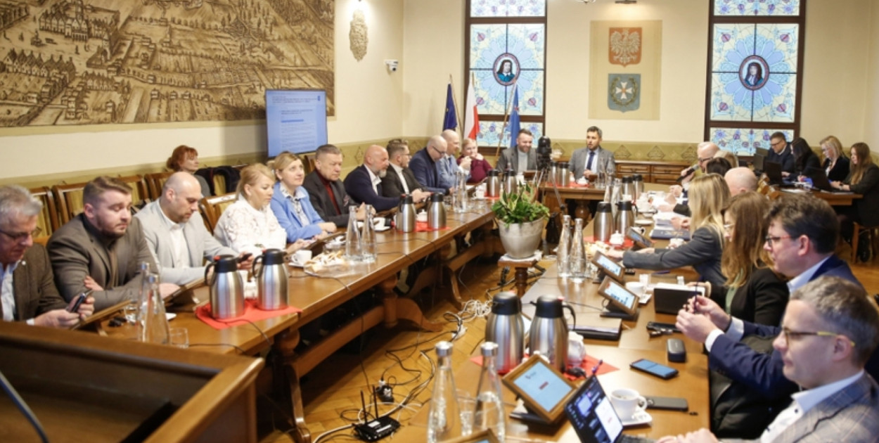 Radni Wejherowa przyjęli budżet 2026: co zmieni się w mieście?