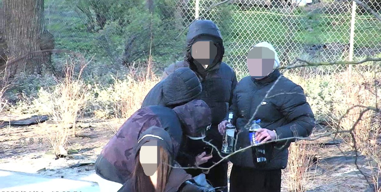 Wielkanoc wymknęła się spod kontroli? Młodzi pili w parku